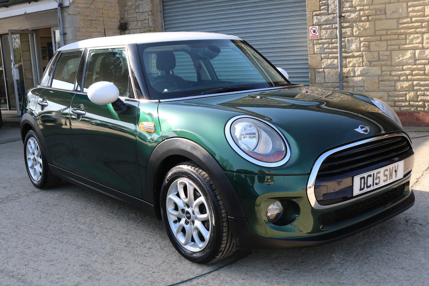 Used MINI Hatch 2015 for sale - 78170344: Photo 2