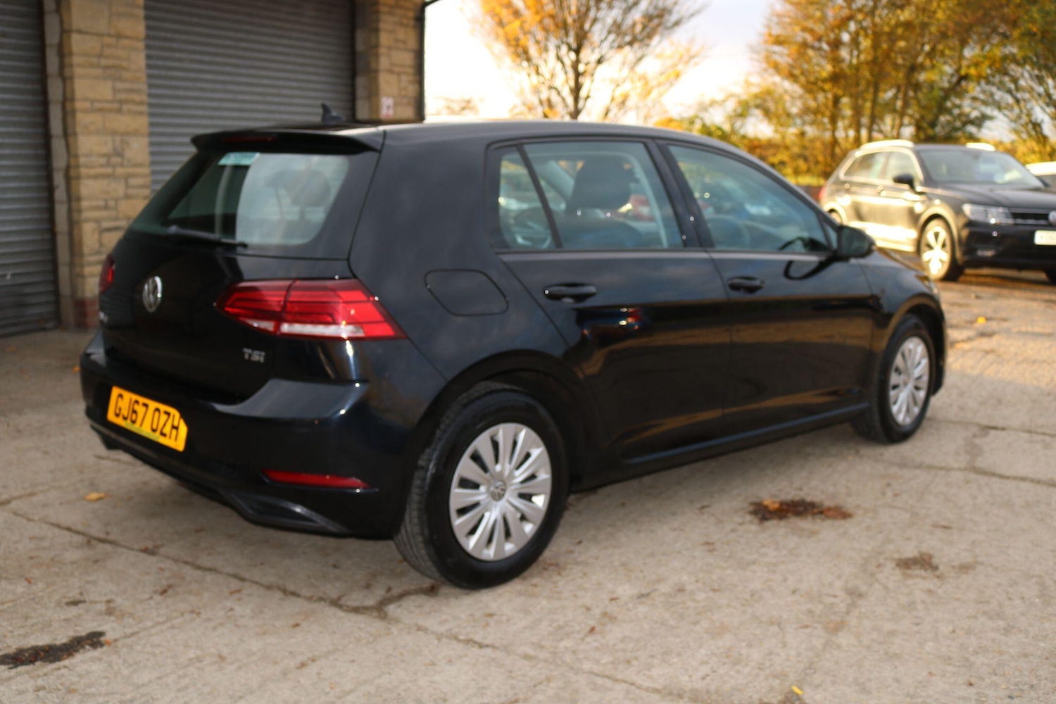 Used Volkswagen Golf 2017 for sale - 77498193: Photo 3