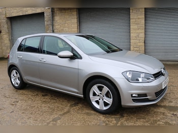 Used Volkswagen Golf 2016 for sale - 77523740: Photo