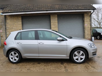 Used Volkswagen Golf 2016 for sale - 77523740: Photo