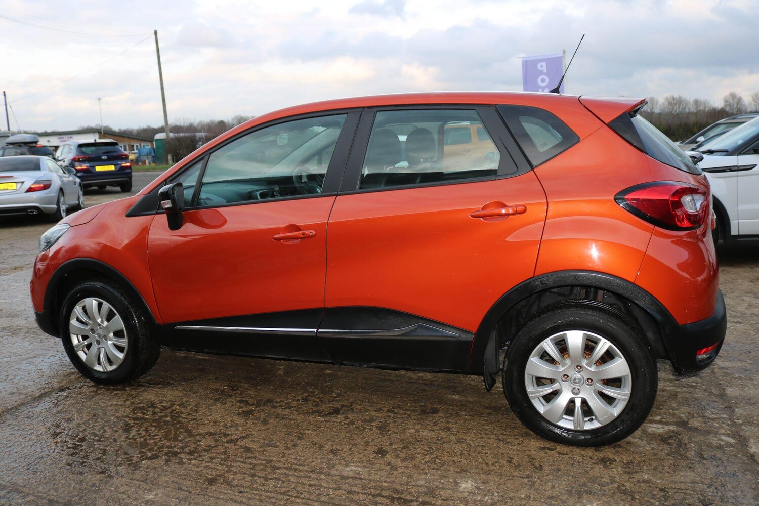Used Renault Captur for sale - 77497163: Photo 11