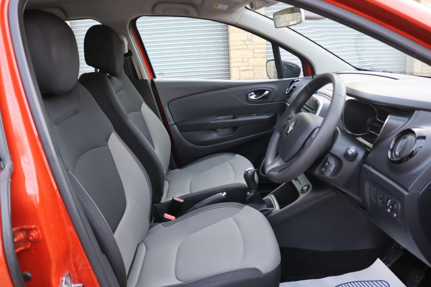 Used Renault Captur for sale - 77497163: Photo 16