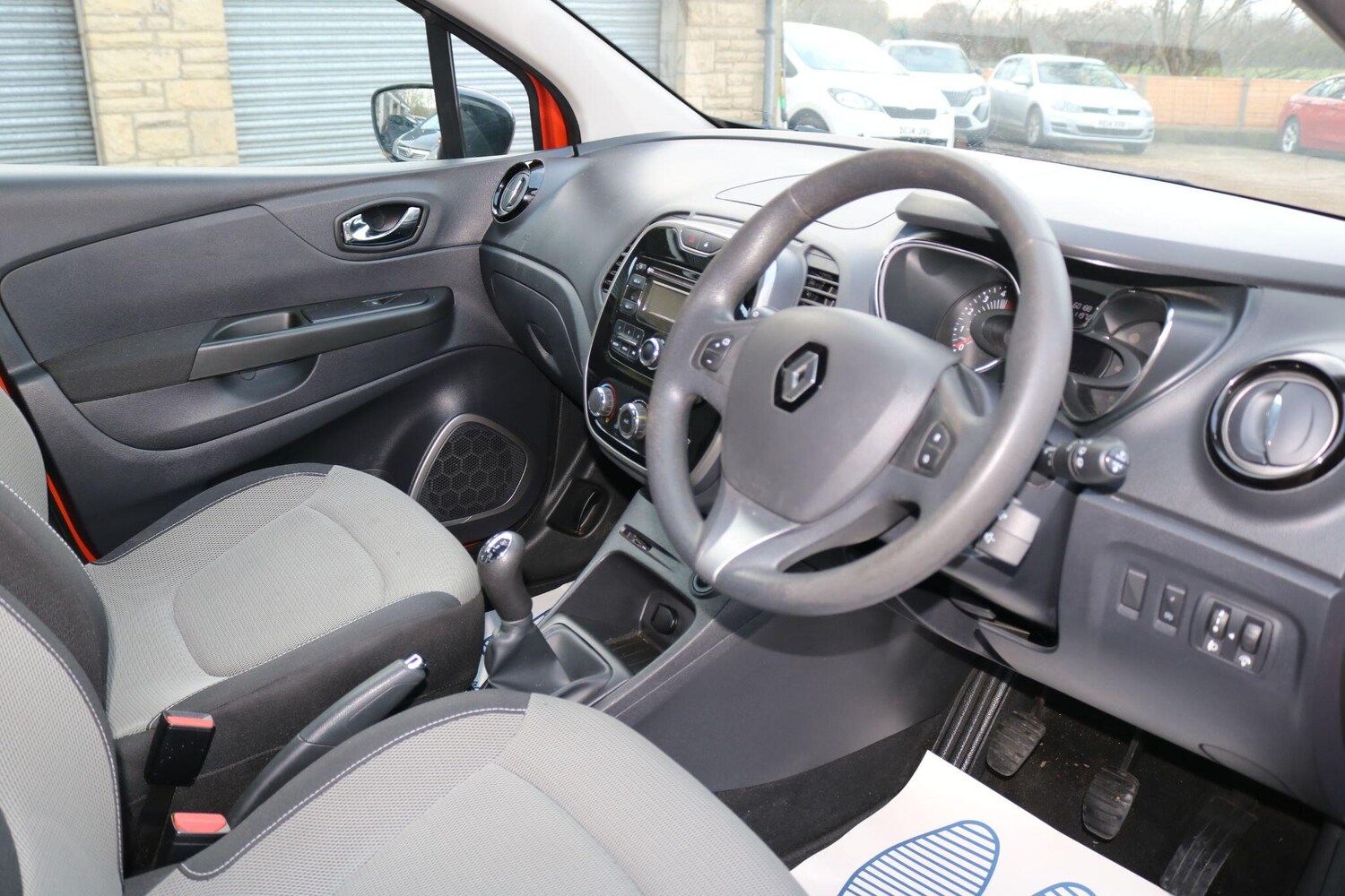 Used Renault Captur for sale - 77497163: Photo 17