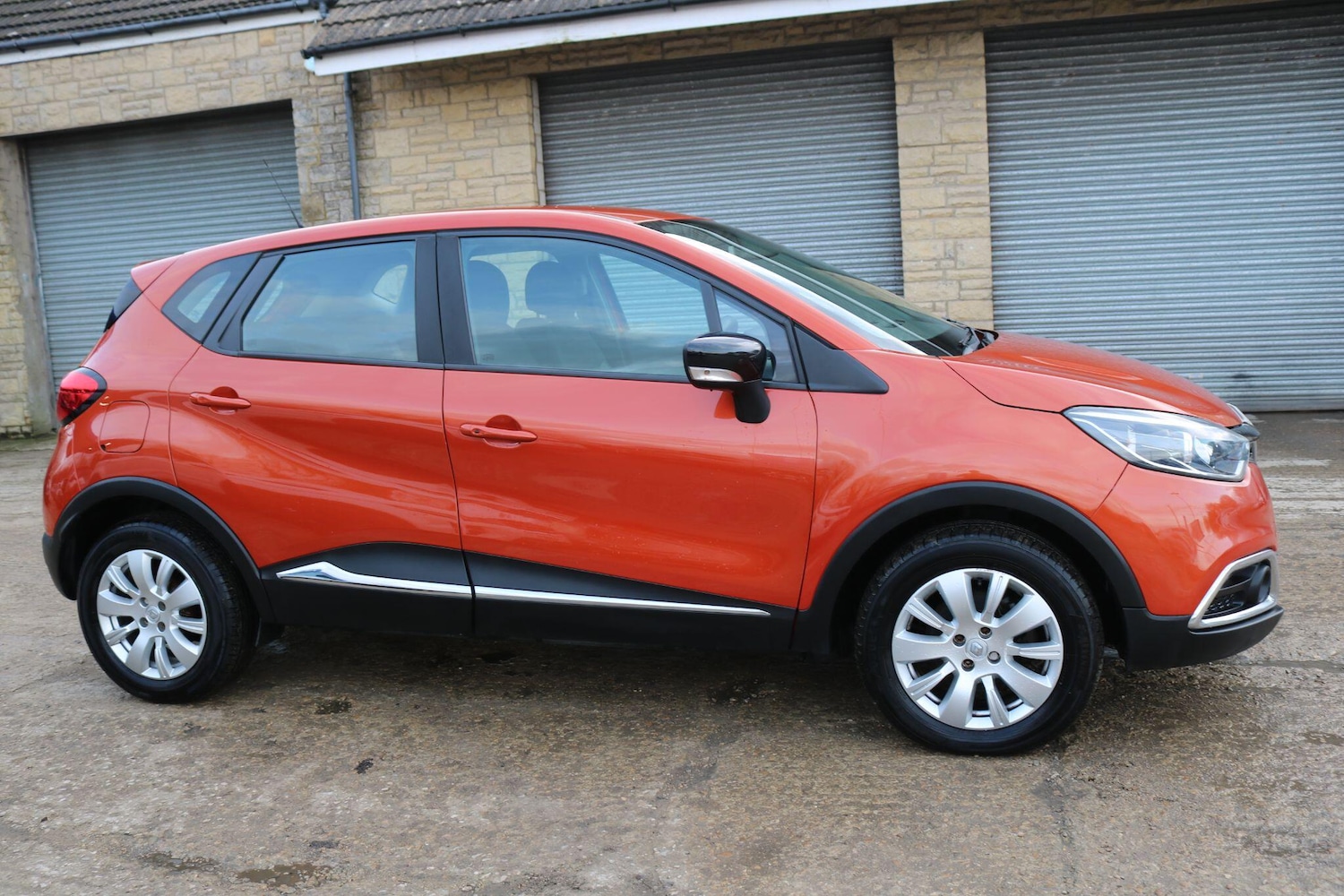 Used Renault Captur for sale - 77497163: Photo 3