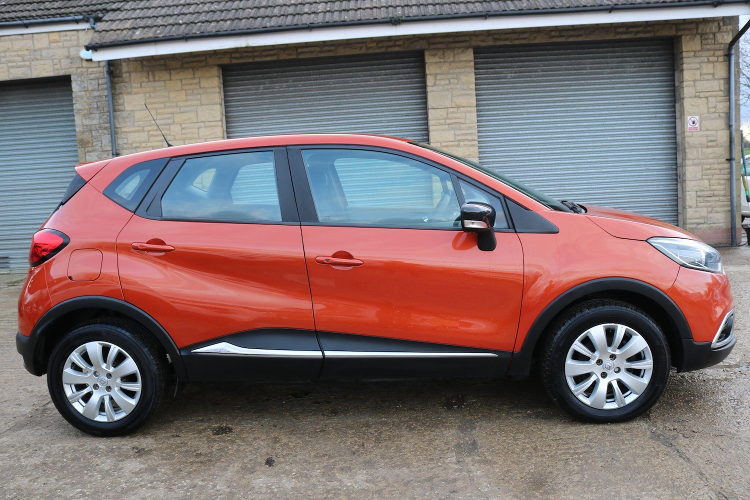 Used Renault Captur for sale - 77497163: Photo 4