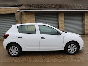 Used Dacia Sandero 2017 for sale - 77498183: Photo
