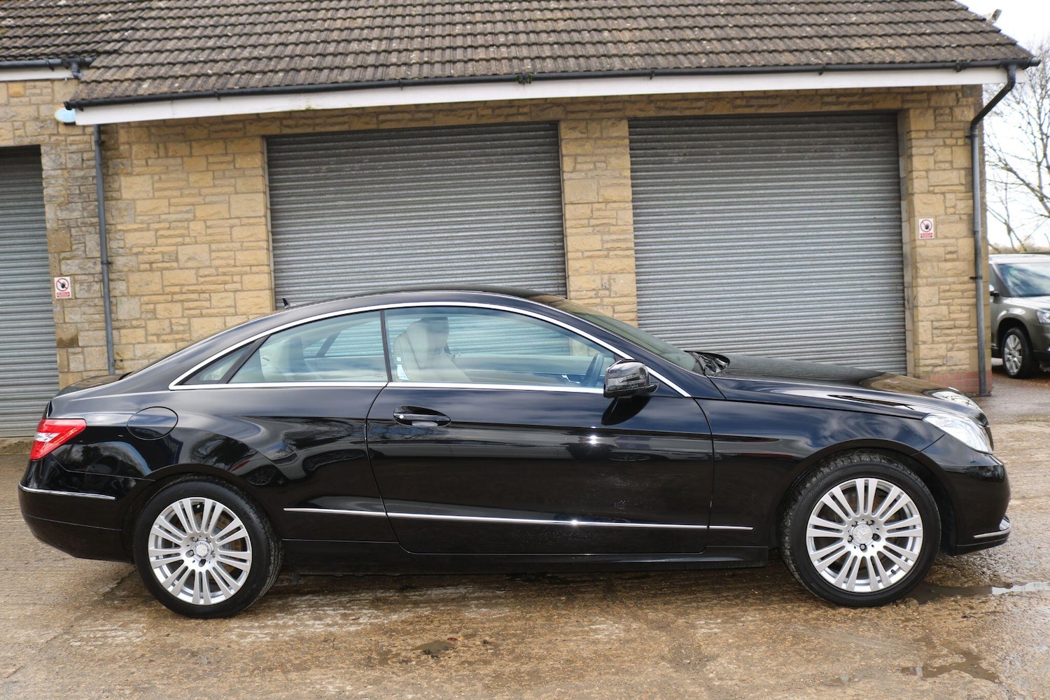 Used Mercedes-Benz E Class 2012 for sale - 77838496: Photo 4