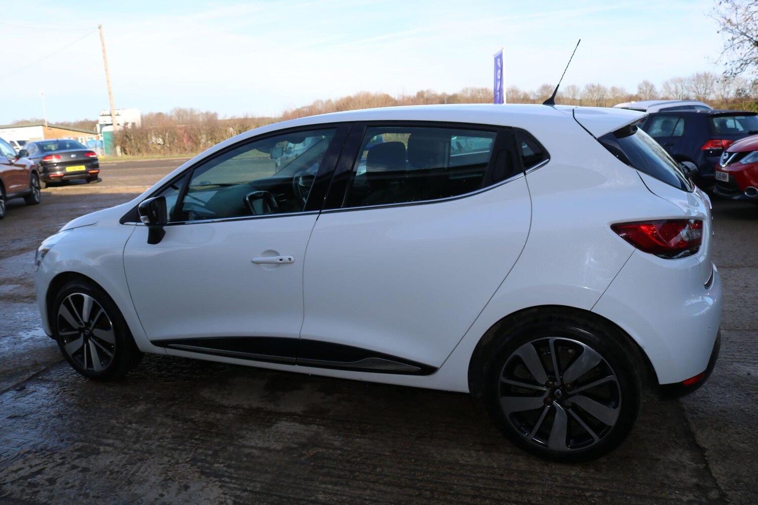 Used Renault Clio 2016 for sale - 77498201: Photo 11