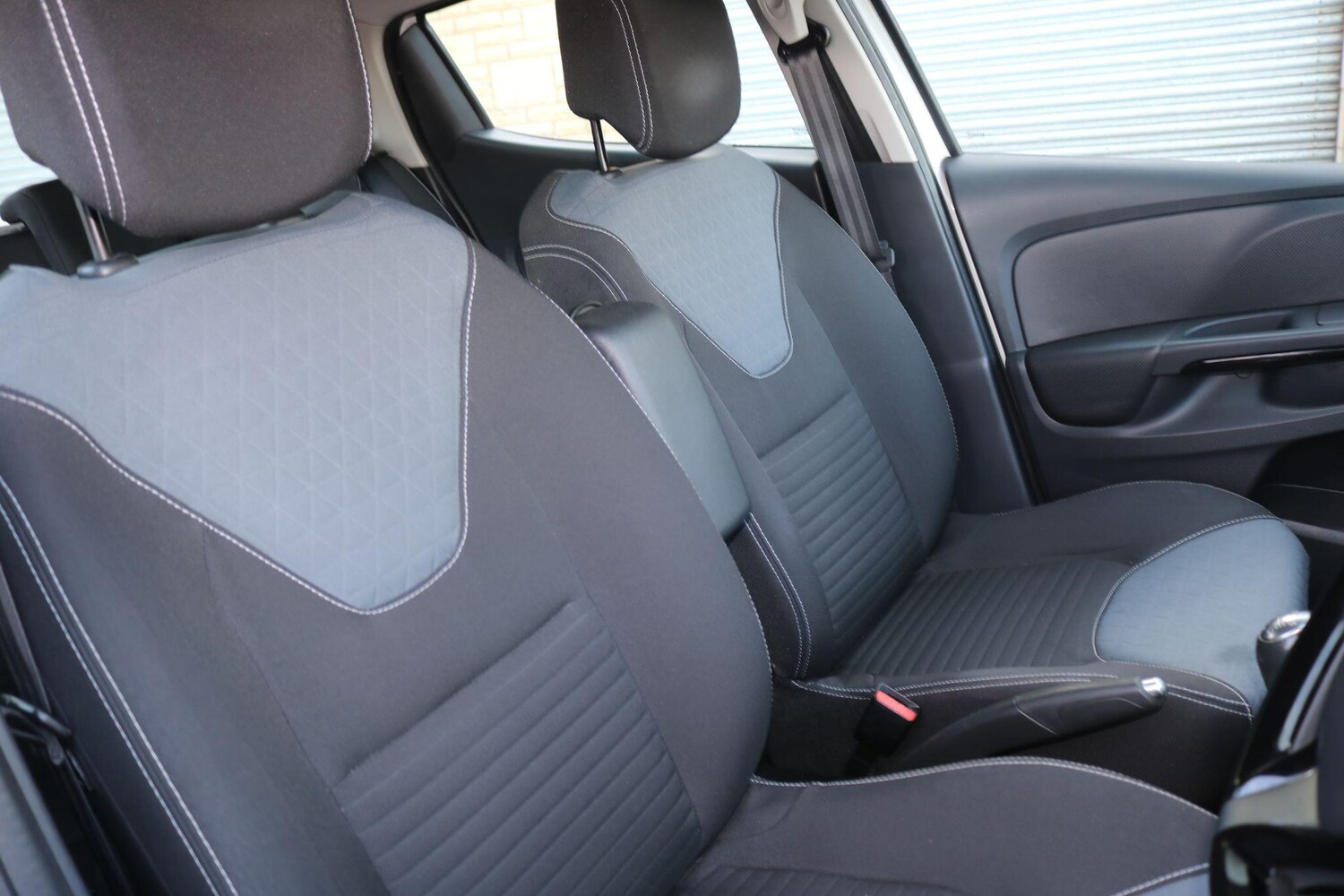 Used Renault Clio 2016 for sale - 77498201: Photo 18