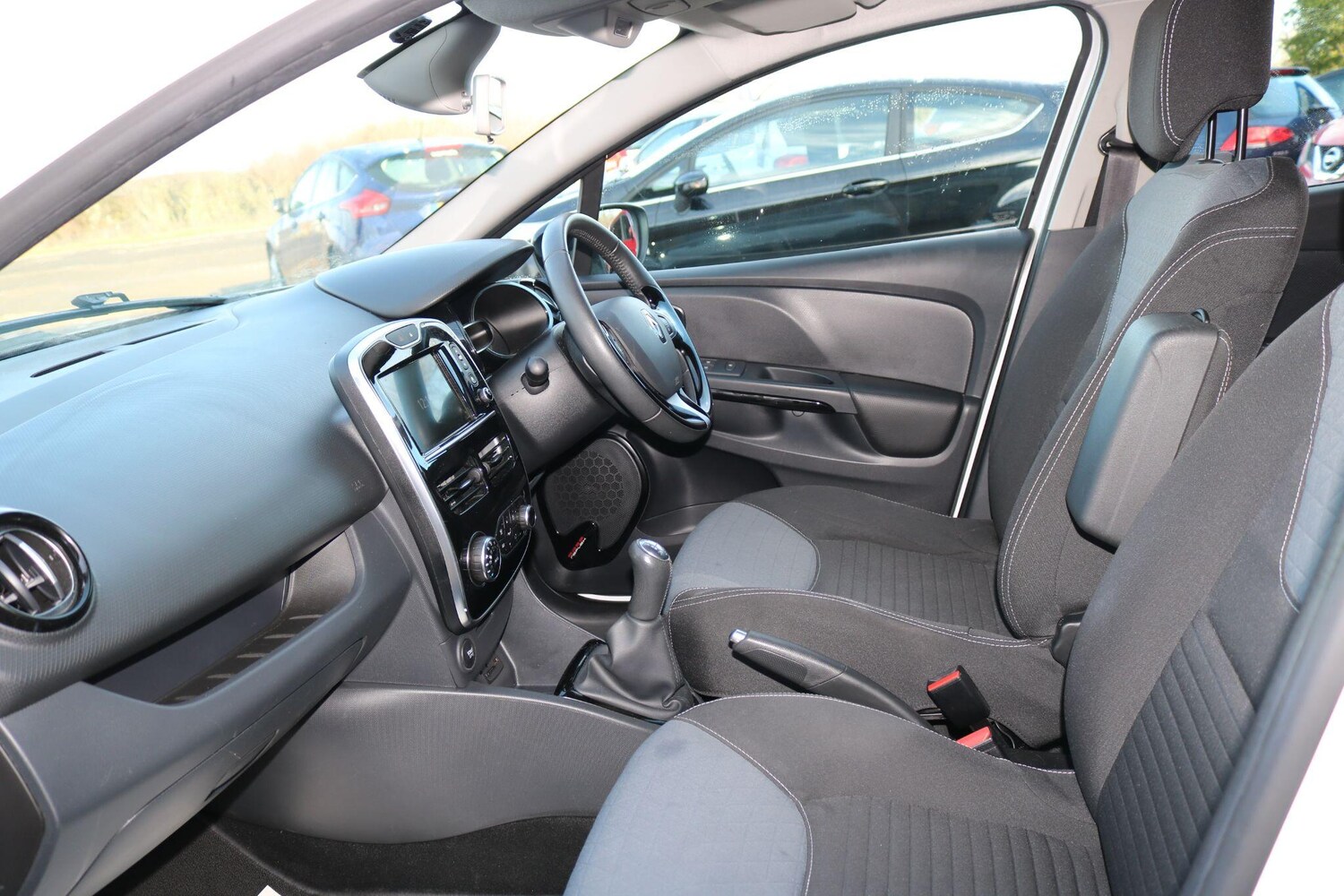 Used Renault Clio 2016 for sale - 77498201: Photo 19