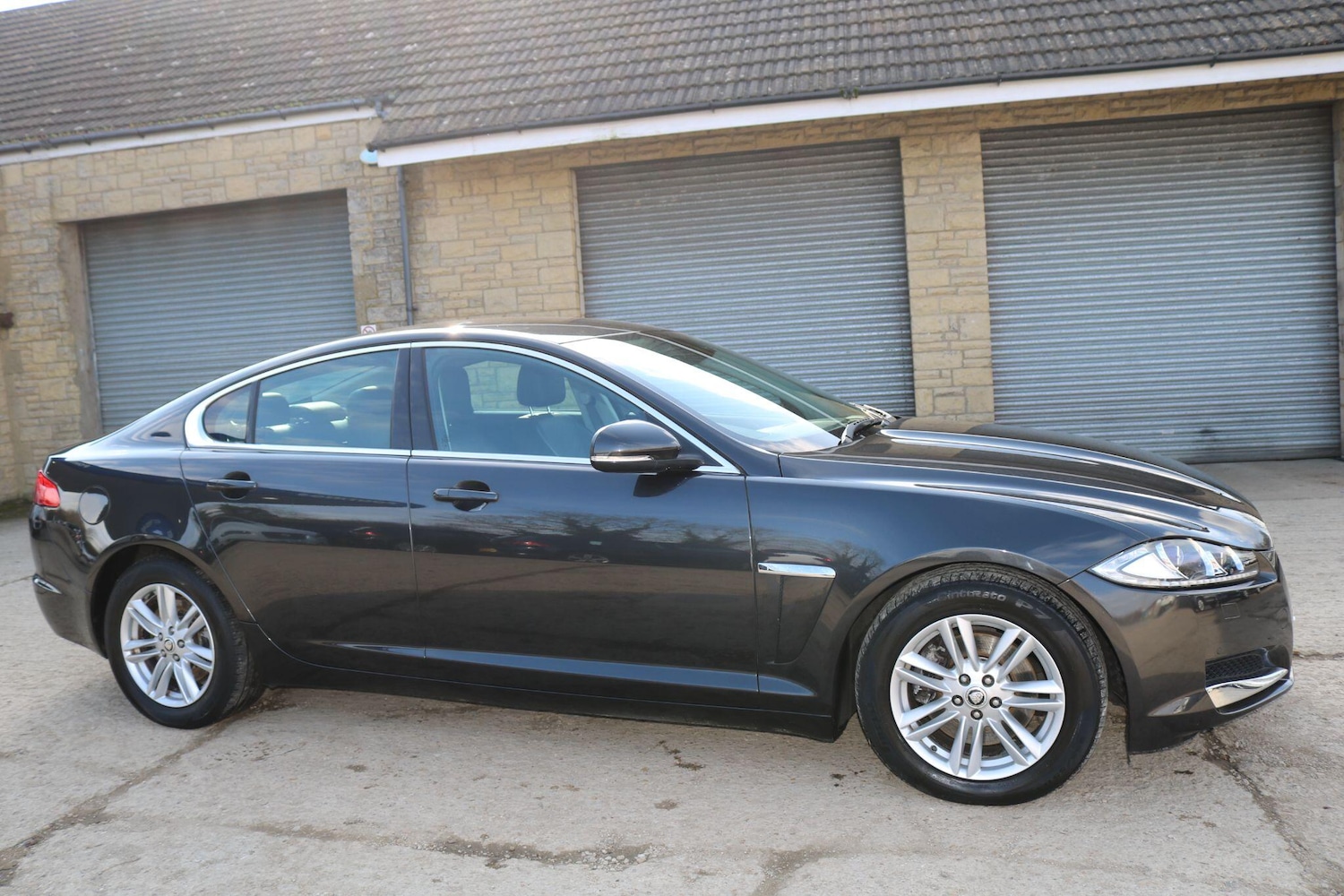 Used Jaguar XF 2012 for sale - 77738081: Photo 3