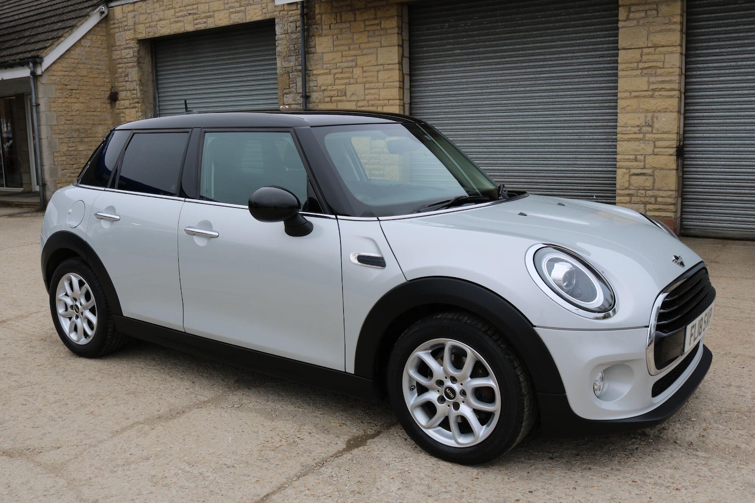 Used MINI Hatch 2018 for sale - 78086419: Photo 2