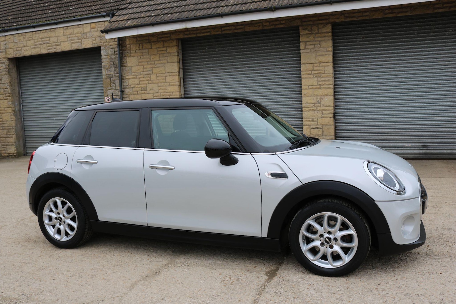 Used MINI Hatch 2018 for sale - 78086419: Photo 3