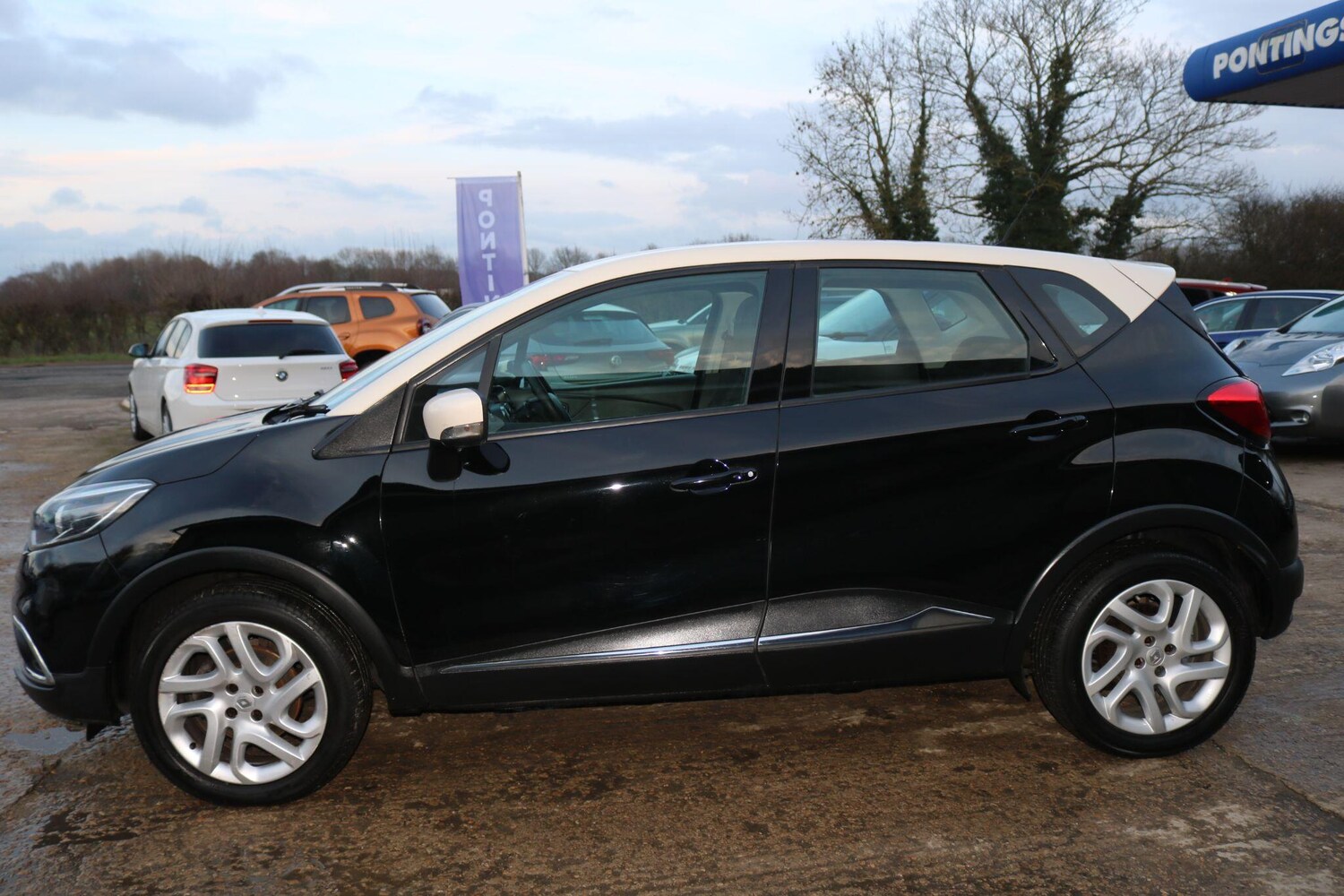 Used Renault Captur 2015 for sale - 77496320: Photo 12