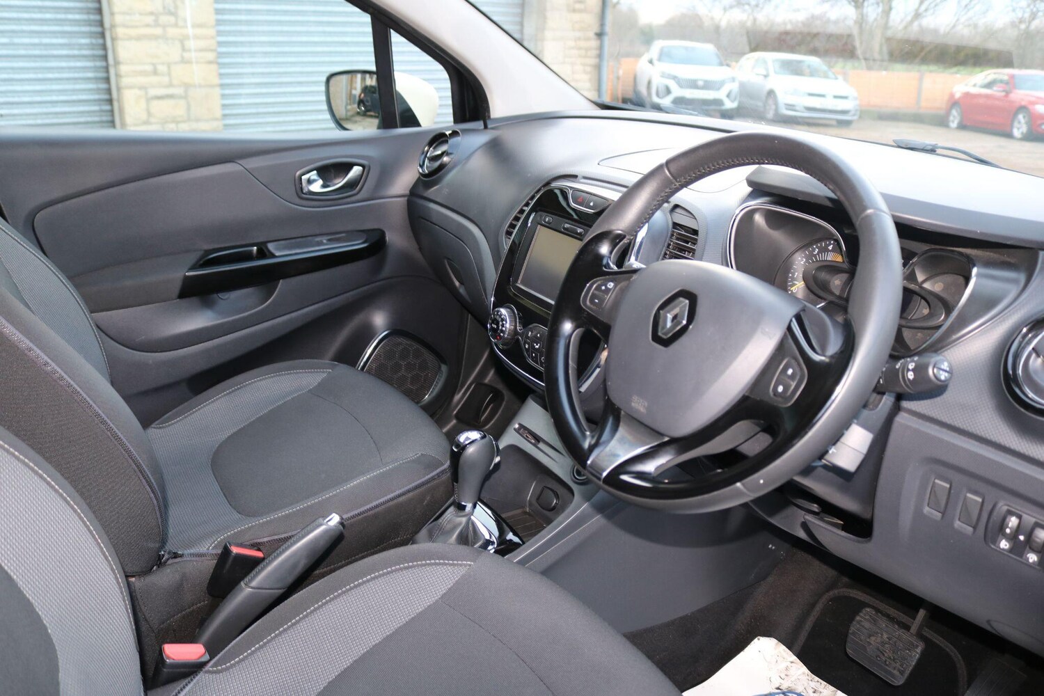 Used Renault Captur 2015 for sale - 77496320: Photo 17