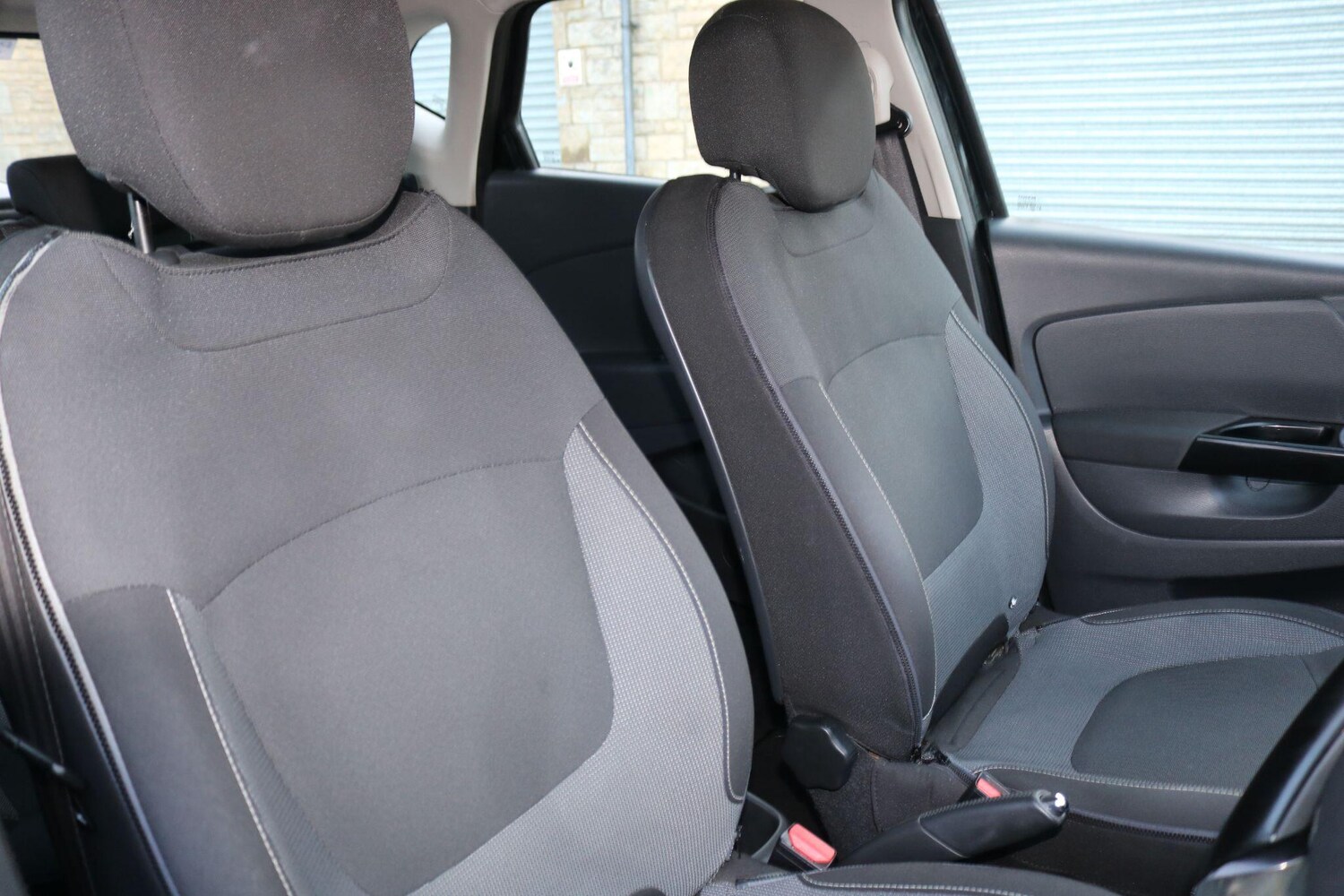 Used Renault Captur 2015 for sale - 77496320: Photo 18