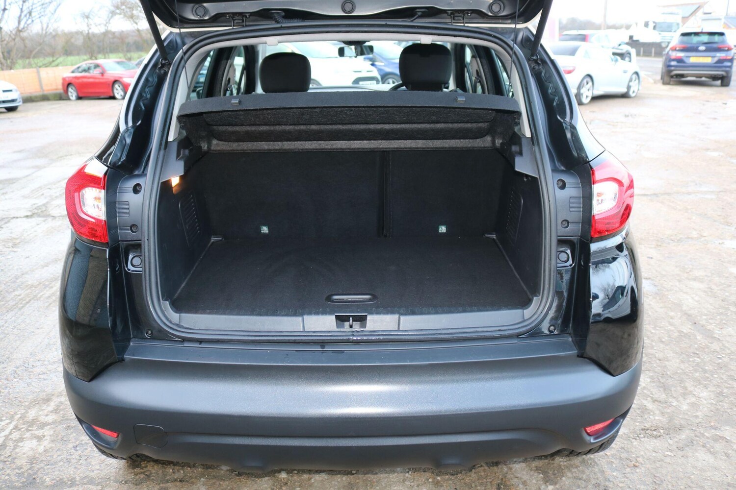 Used Renault Captur 2015 for sale - 77496320: Photo 23