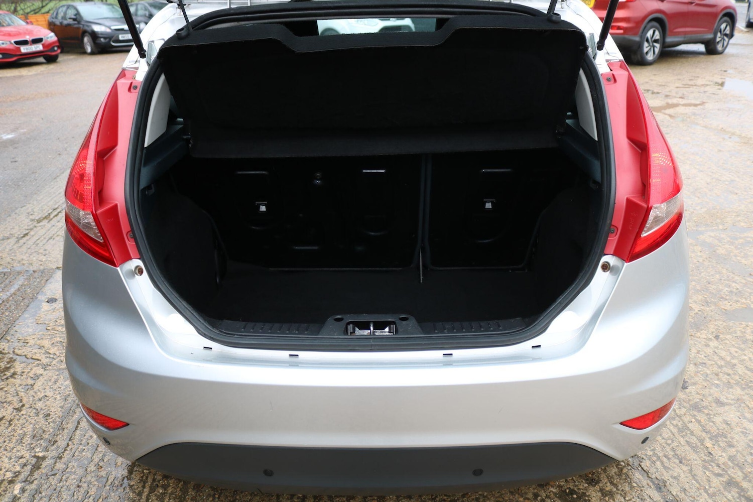 Used Ford Fiesta 2010 for sale - 77564831: Photo 19