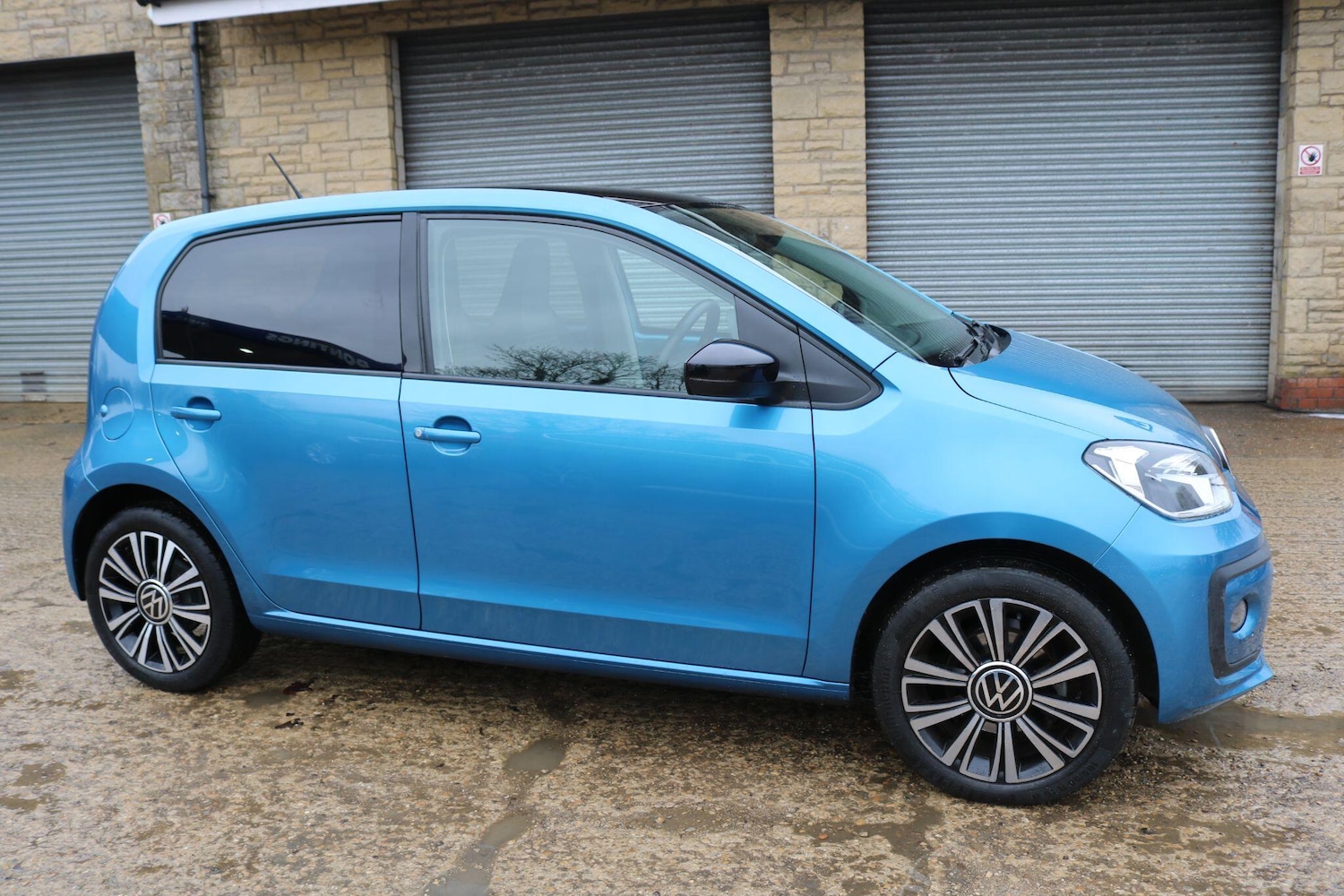 Used Volkswagen up! 2021 for sale - 77498190: Photo 3