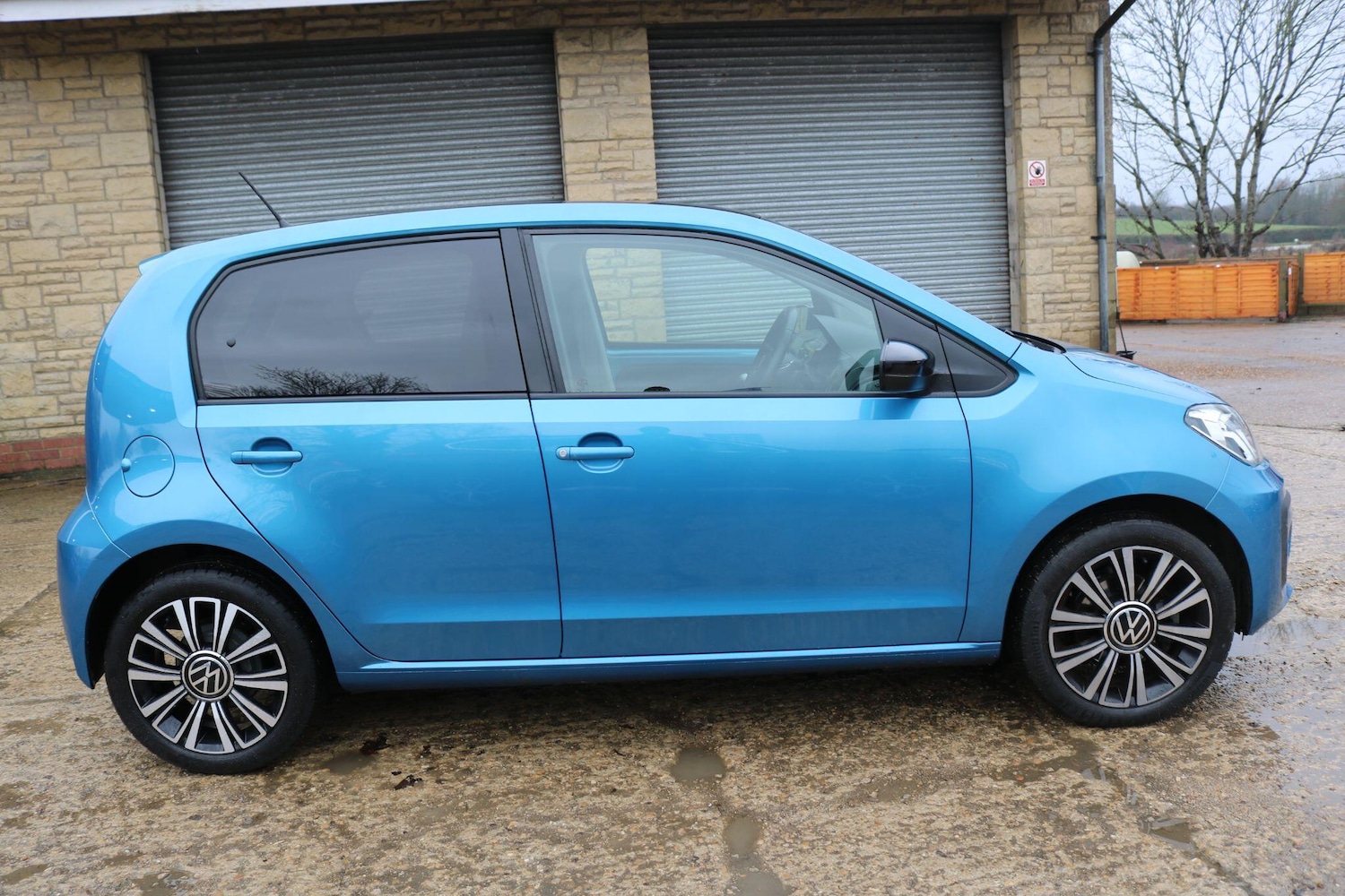 Used Volkswagen up! 2021 for sale - 77498190: Photo 4