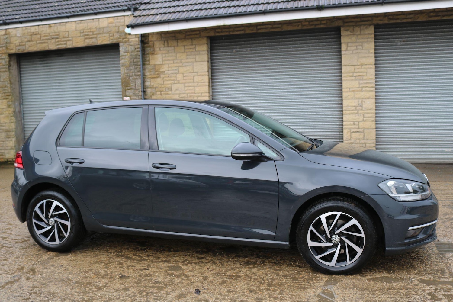 Used Volkswagen Golf 2019 for sale - 77498181: Photo 3