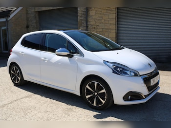 Used Peugeot 208 2018 for sale - 78430365: Photo