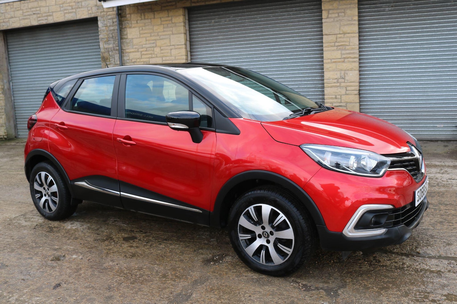 Used Renault Captur 2018 for sale - 77497543: Photo 2