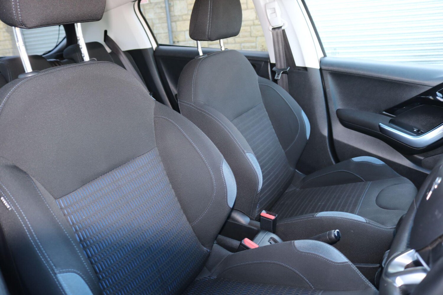 Used Peugeot 208 2013 for sale - 77723395: Photo 17