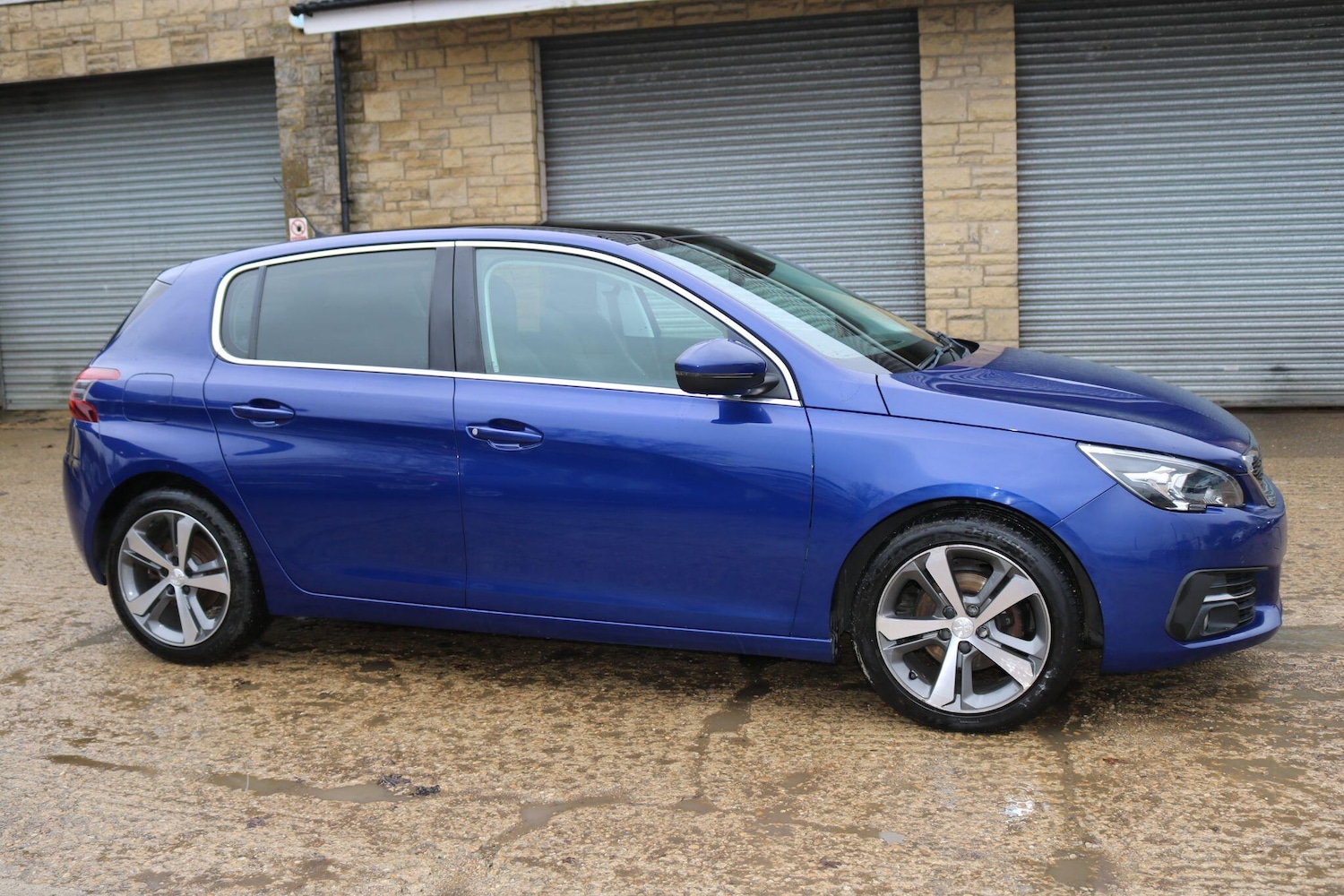 Used Peugeot 308 2018 for sale - 77498185: Photo 3