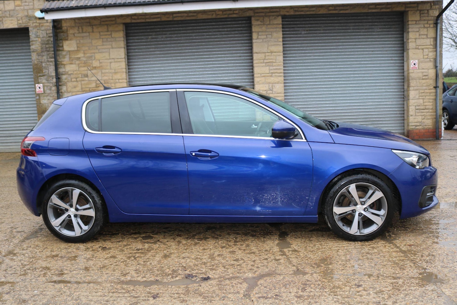Used Peugeot 308 2018 for sale - 77498185: Photo 4