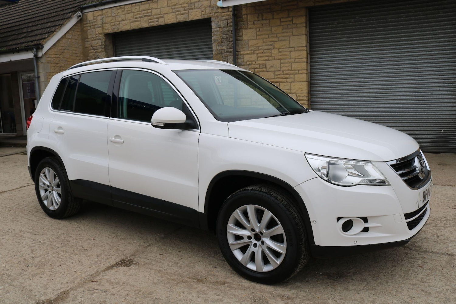 Used Volkswagen Tiguan for sale - 77783379: Photo 2