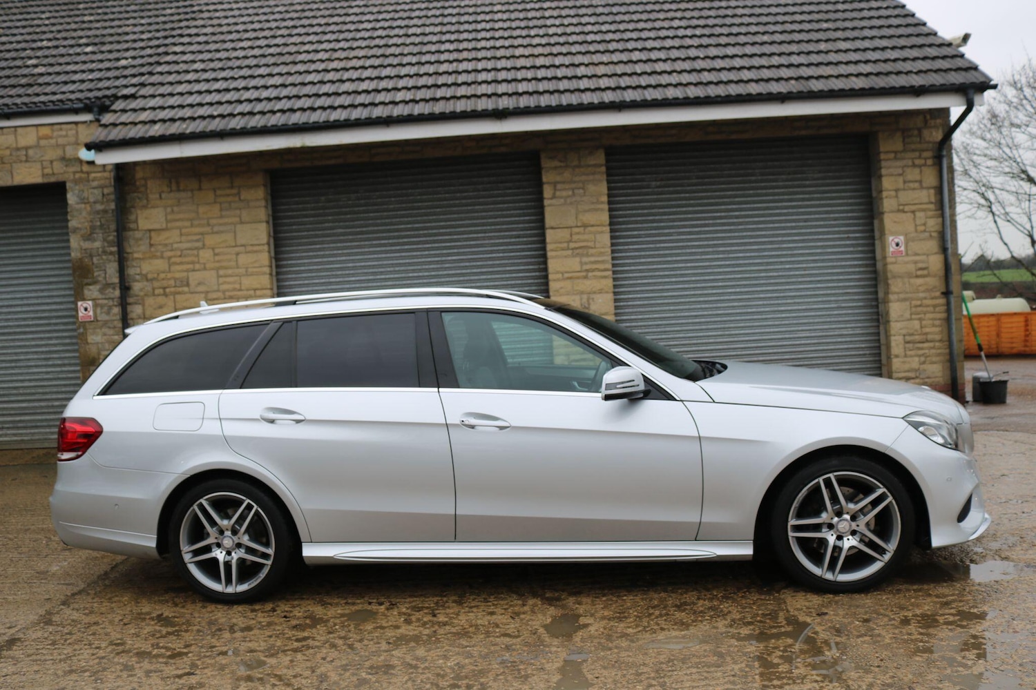 Used Mercedes-Benz E Class 2014 for sale - 77498186: Photo 4