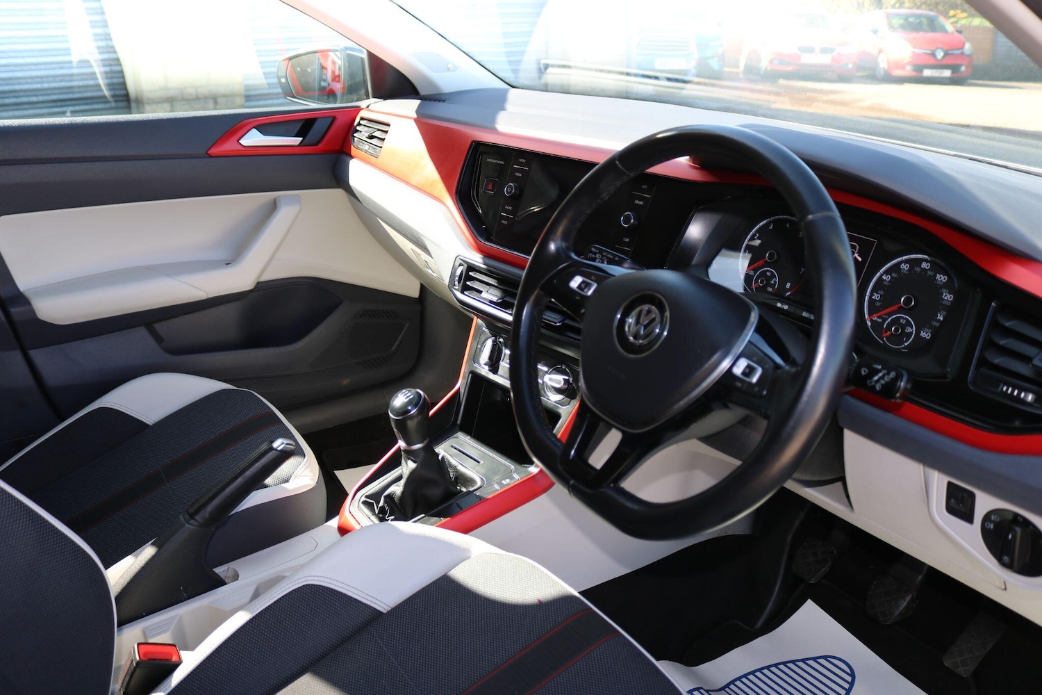 Used Volkswagen Polo 2018 for sale - 77925132: Photo 17