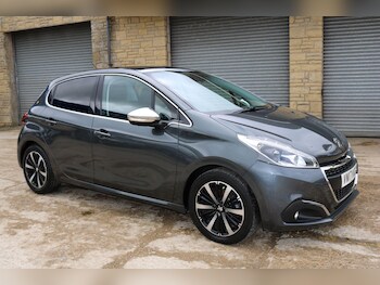Used Peugeot 208 2017 for sale - 78260088: Photo