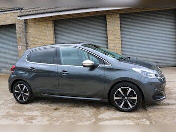 Used Peugeot 208 2017 for sale - 78260088: Photo