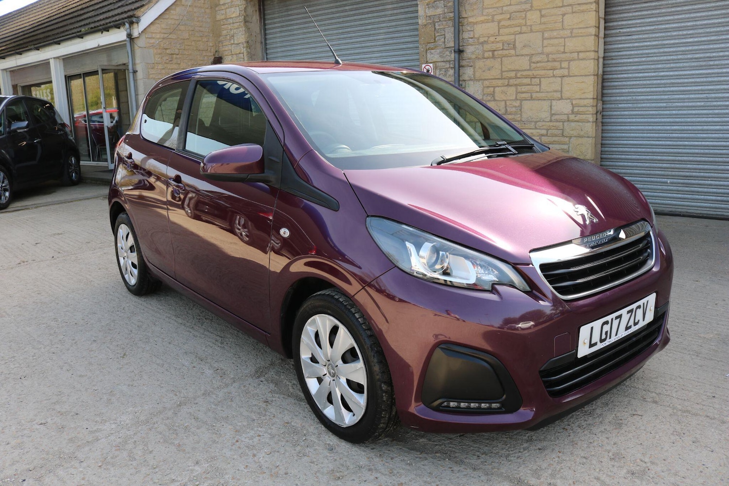 Used Peugeot 108 2017 for sale - 78171559: Photo 2