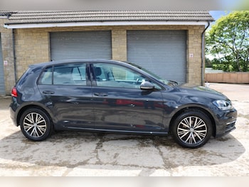 Used Volkswagen Golf 2018 for sale - 78796623: Photo