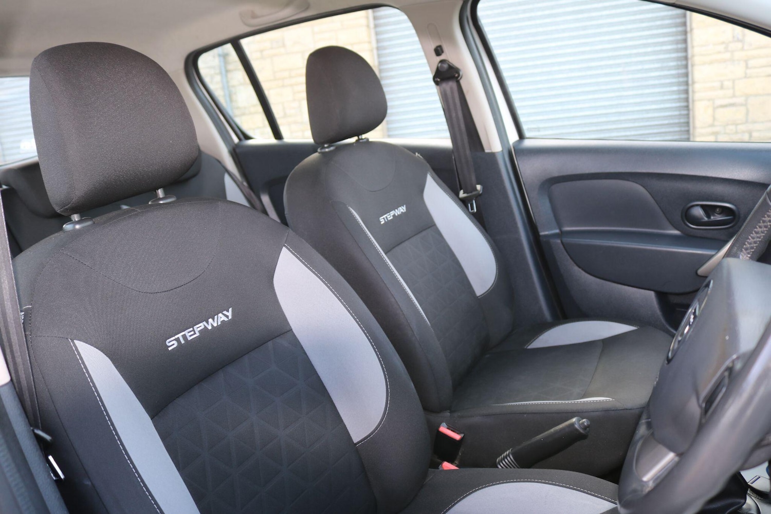 Used Dacia Sandero Stepway 2015 for sale - 77670714: Photo 18