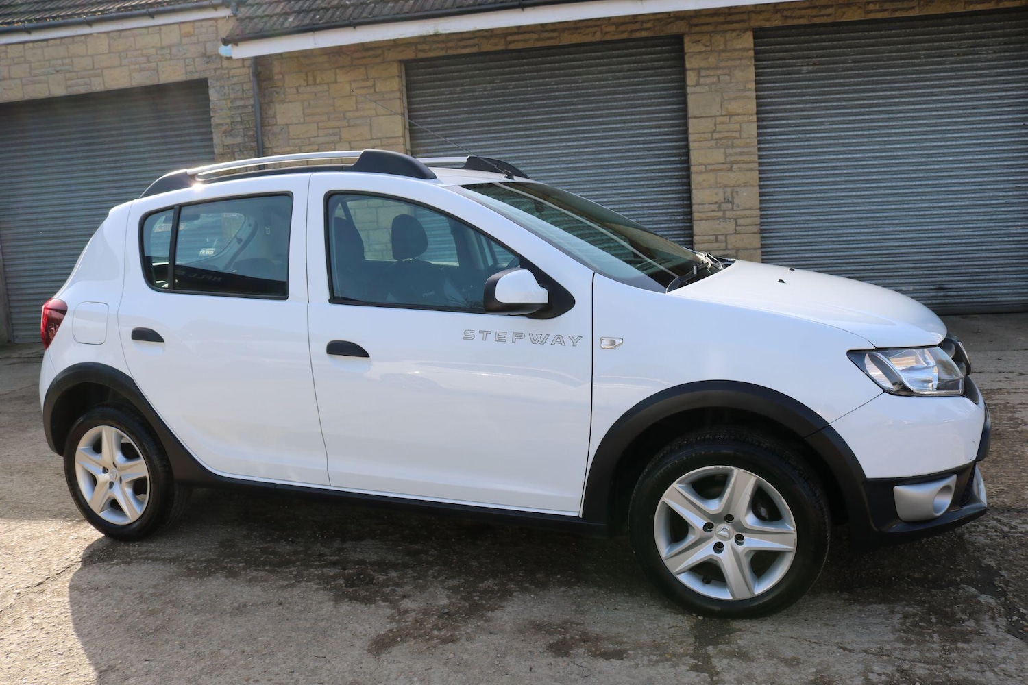 Used Dacia Sandero Stepway 2015 for sale - 77670714: Photo 3