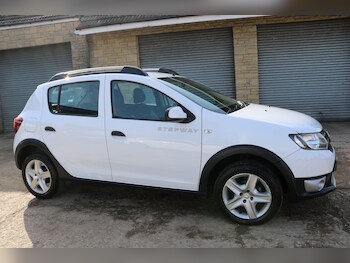 Used Dacia Sandero Stepway 2015 for sale - 77670714: Photo