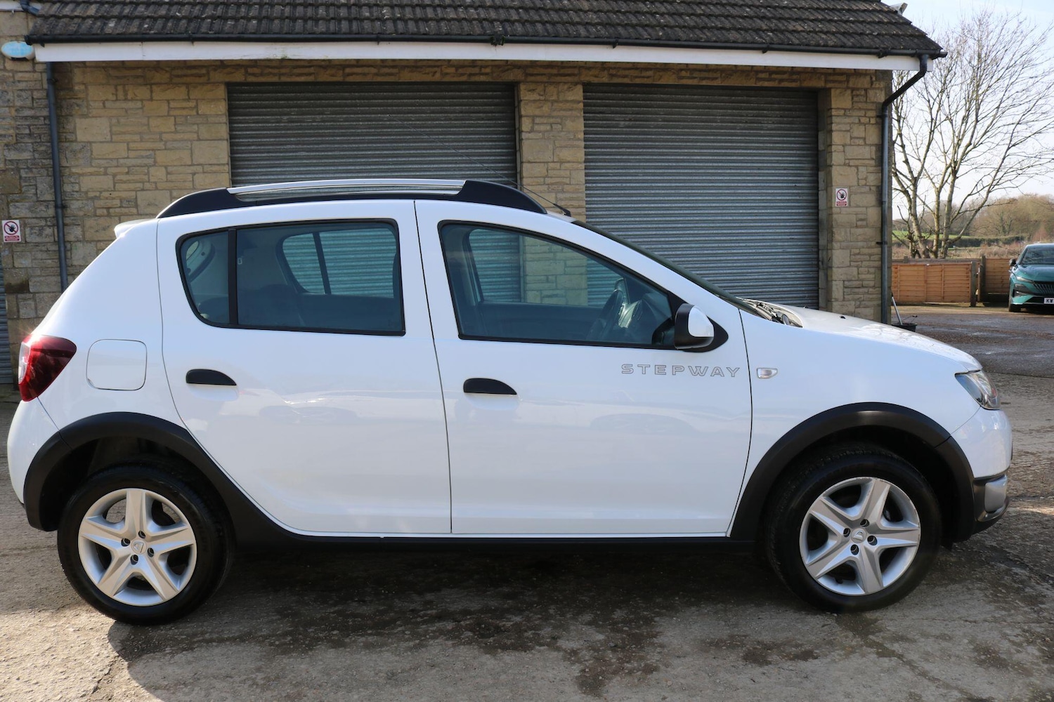 Used Dacia Sandero Stepway 2015 for sale - 77670714: Photo 4
