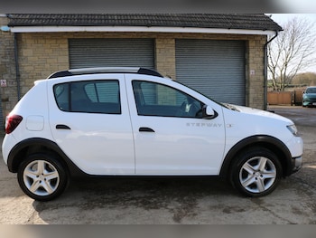 Used Dacia Sandero Stepway 2015 for sale - 77670714: Photo