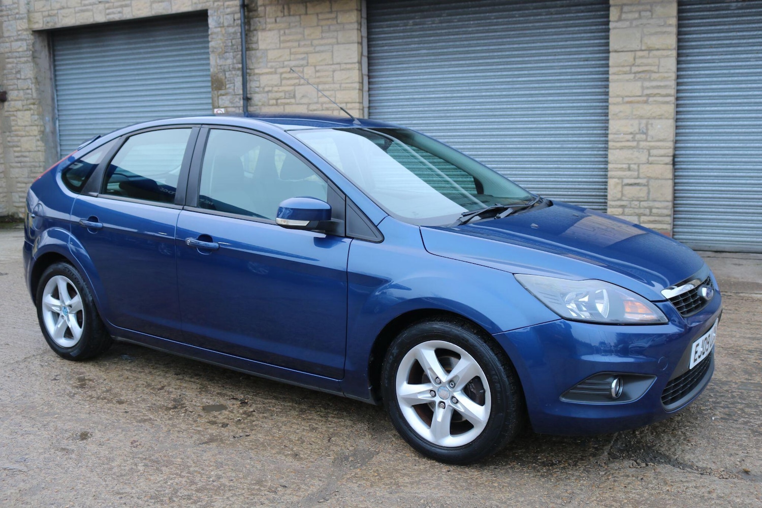 Used Ford Focus 2009 for sale - 77498192: Photo 2