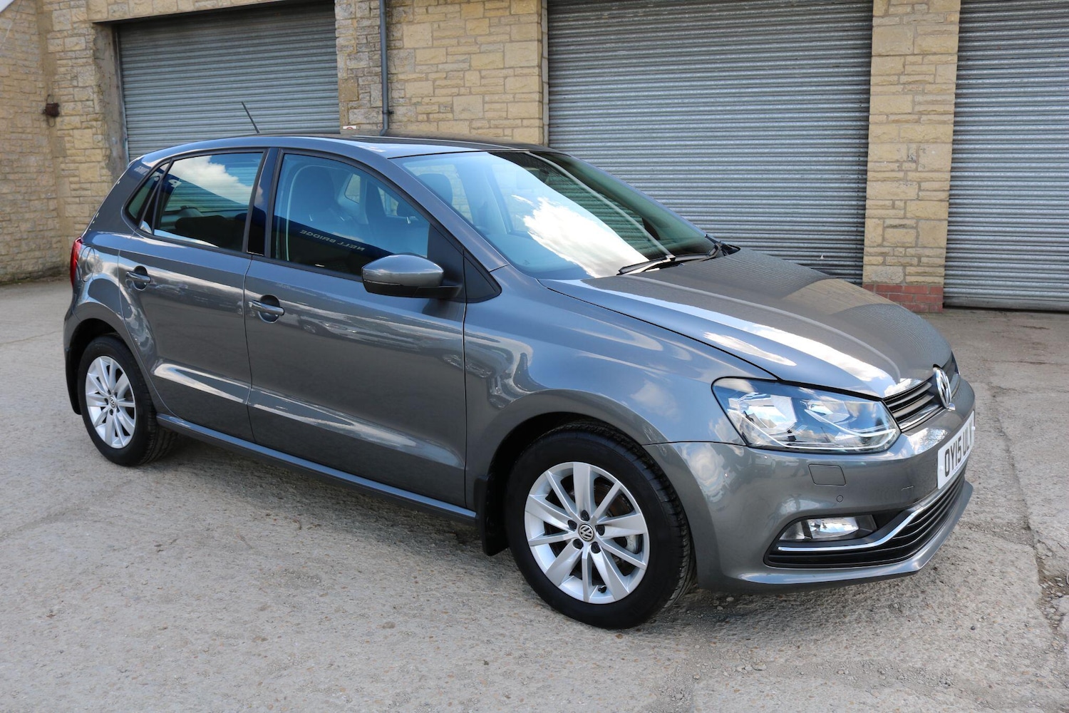 Used Volkswagen Polo 2015 for sale - 78086832: Photo 2