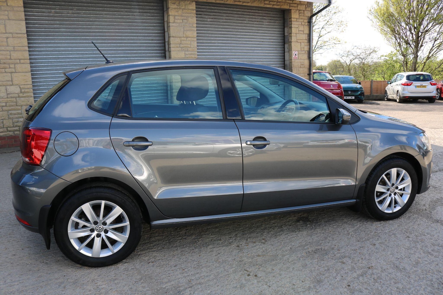 Used Volkswagen Polo 2015 for sale - 78086832: Photo 5