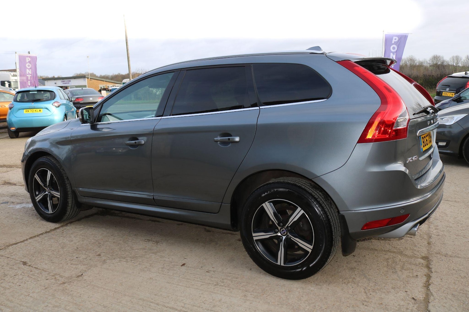Used Volvo XC60 2017 for sale - 77853201: Photo 11
