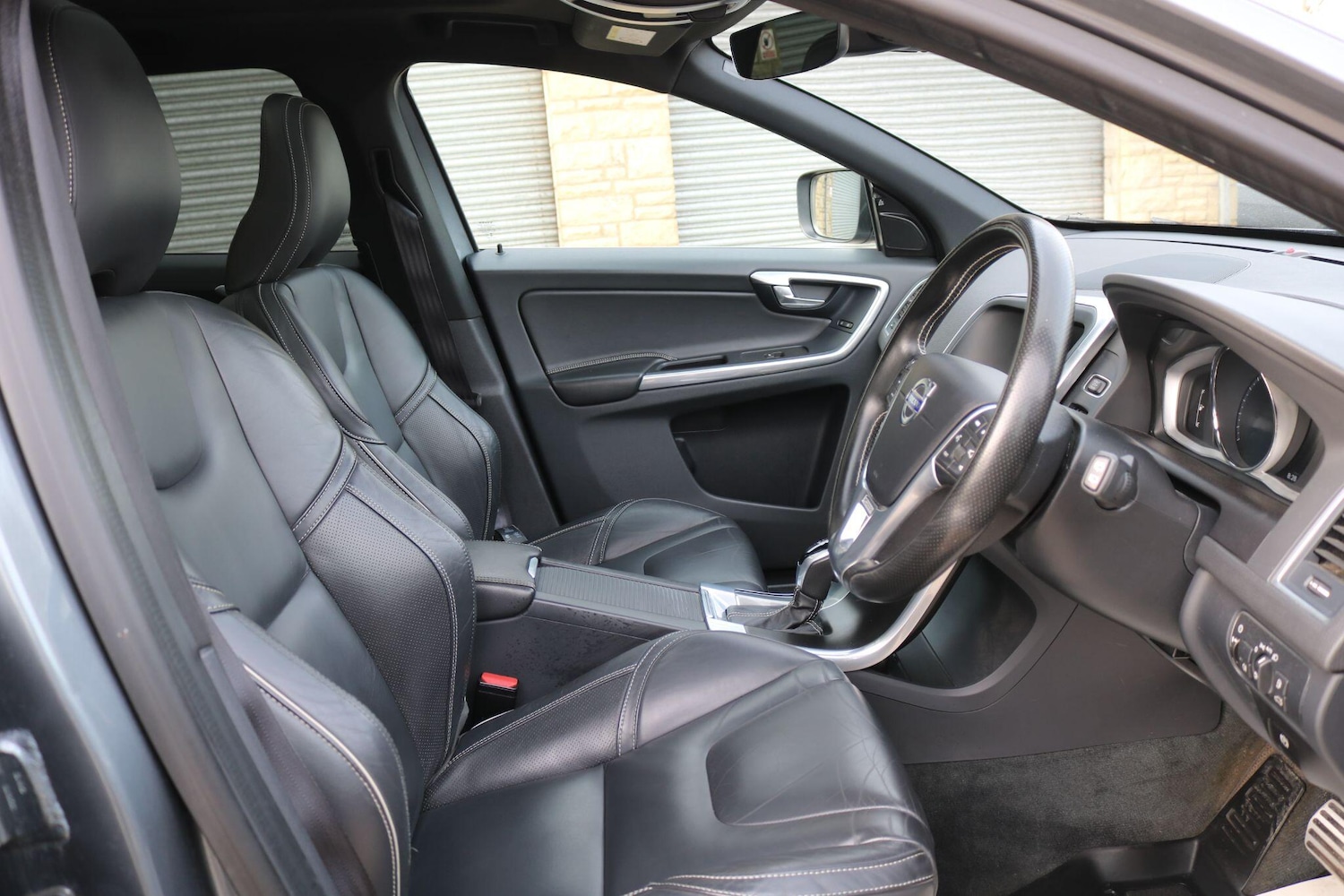 Used Volvo XC60 2017 for sale - 77853201: Photo 16