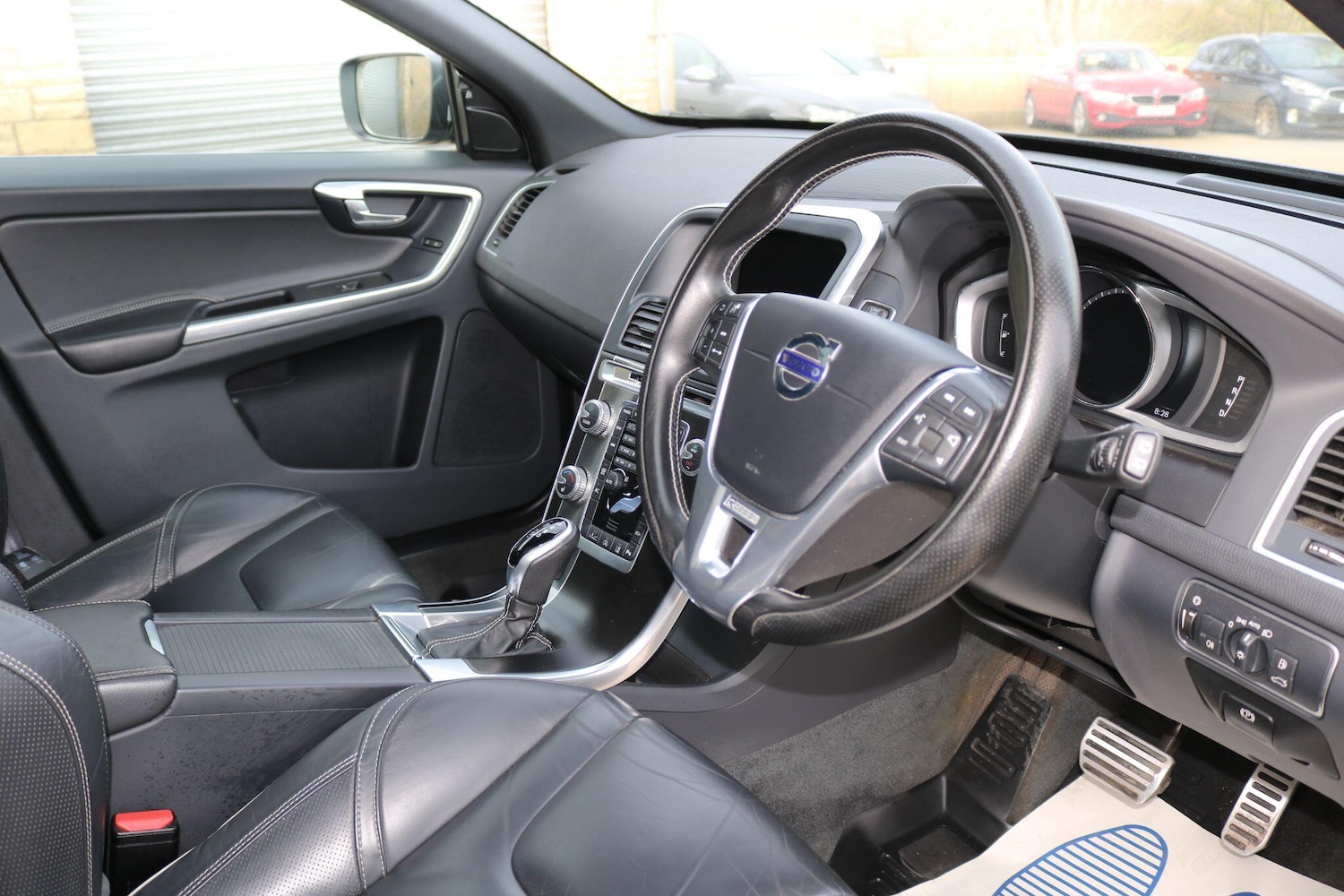 Used Volvo XC60 2017 for sale - 77853201: Photo 17