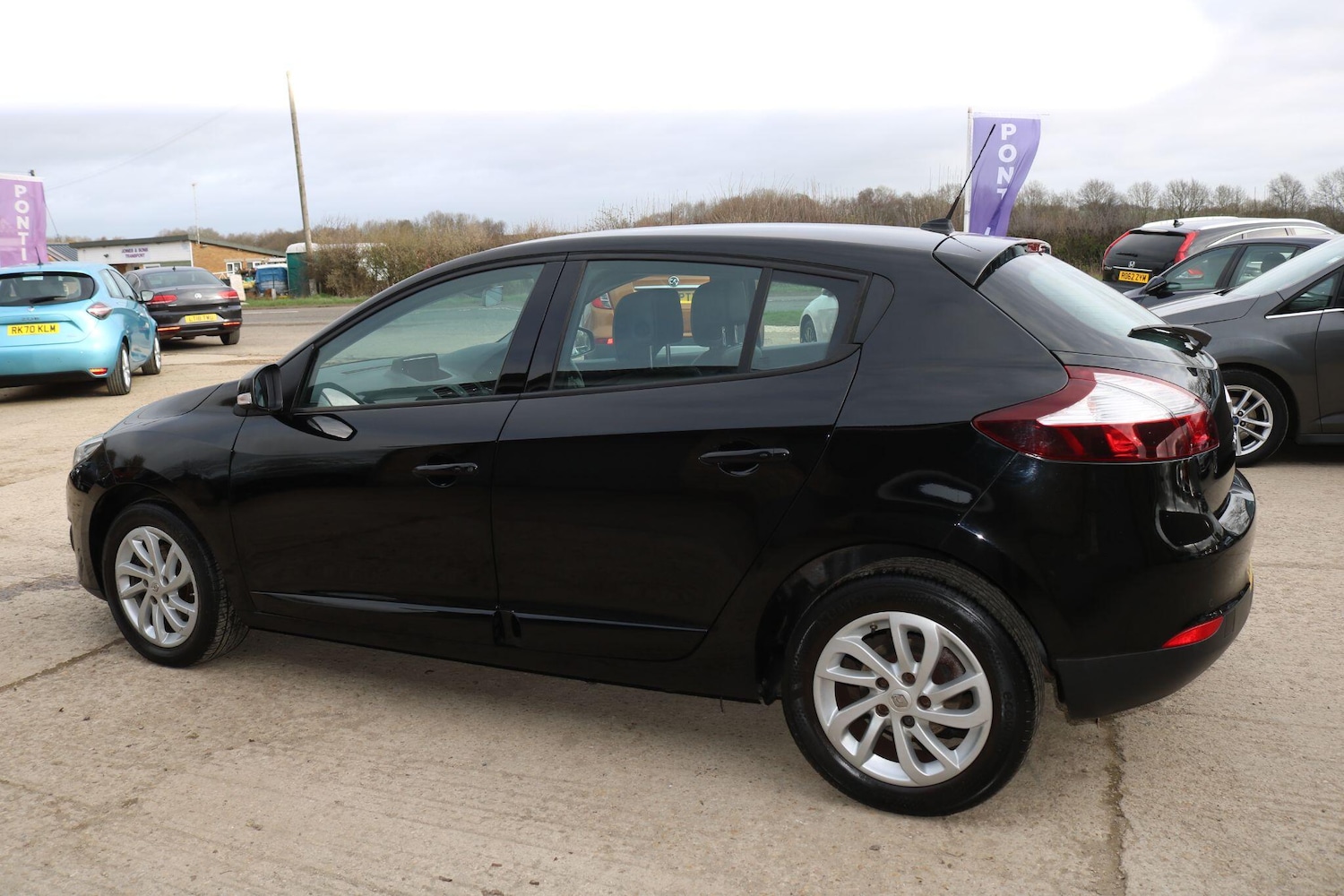Used Renault Megane 2015 for sale - 77853036: Photo 11