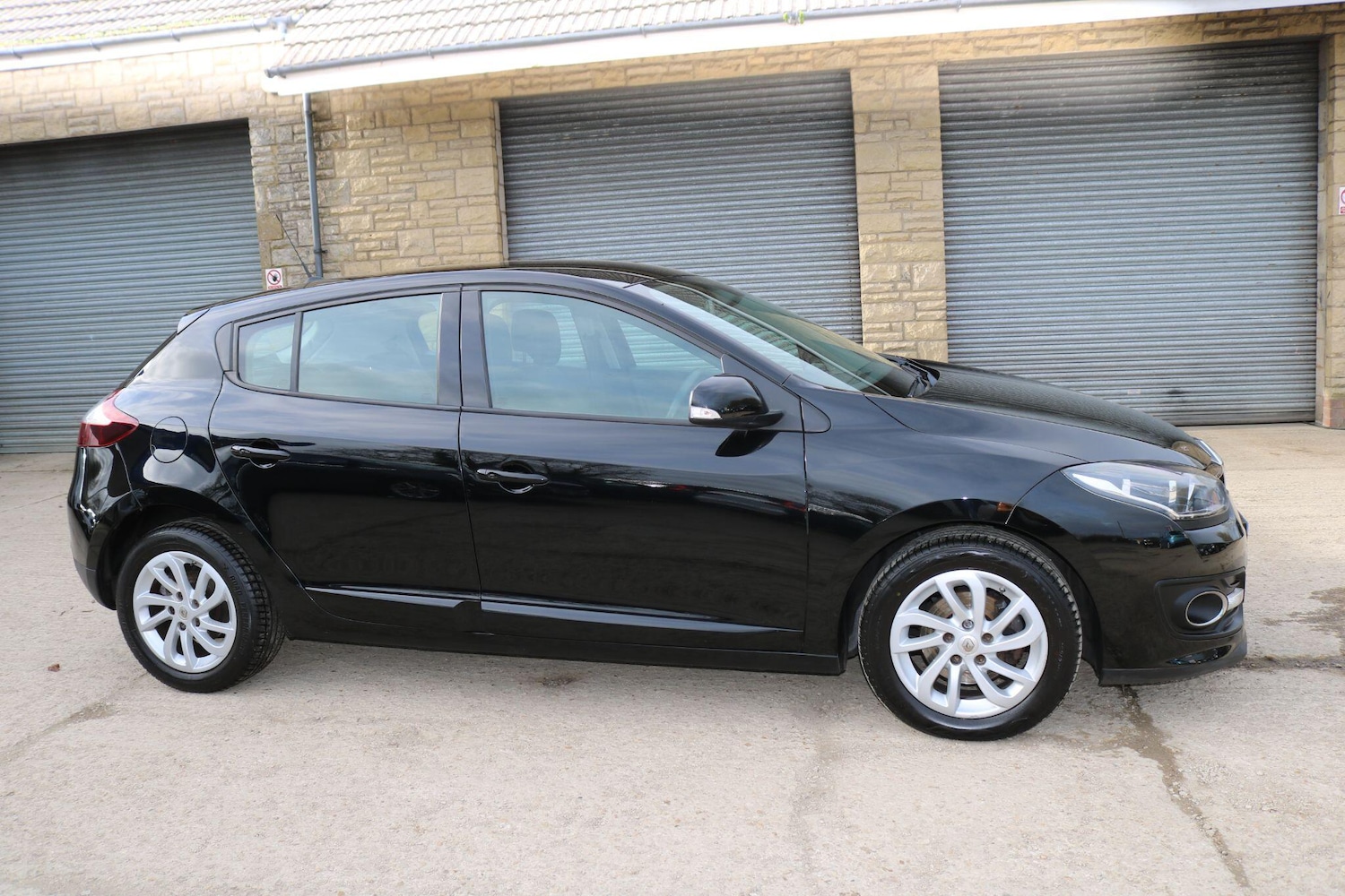 Used Renault Megane 2015 for sale - 77853036: Photo 3